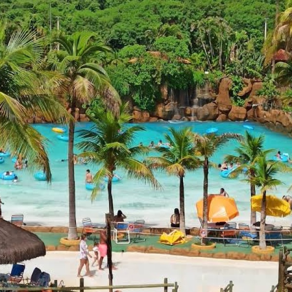 10 mil na conta ? OU ir Thermas ?laranjais  com tudo pago e 5k na sua conta. ?